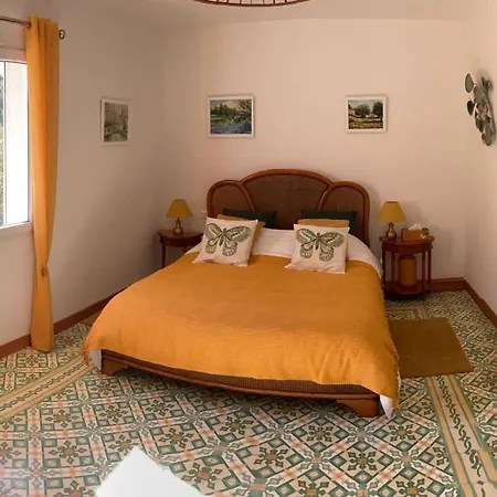 Domaine Des Lavarines Guest house Morieres-les-Avignon
